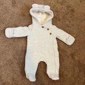 NB Bear suit! 🐻‍❄️🤍